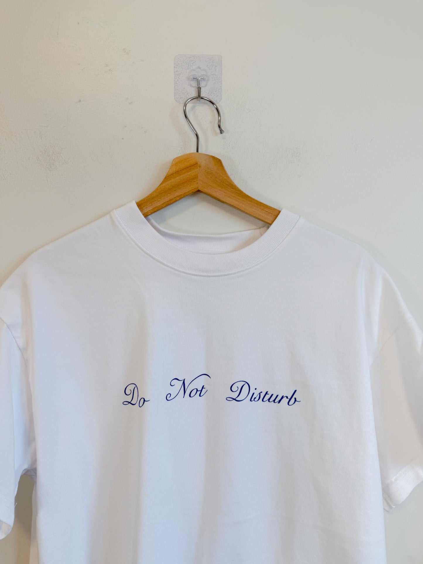 MR.SATURDAY Designer "Do Not Disturb" Graphic T-Shirt in White (Size M)