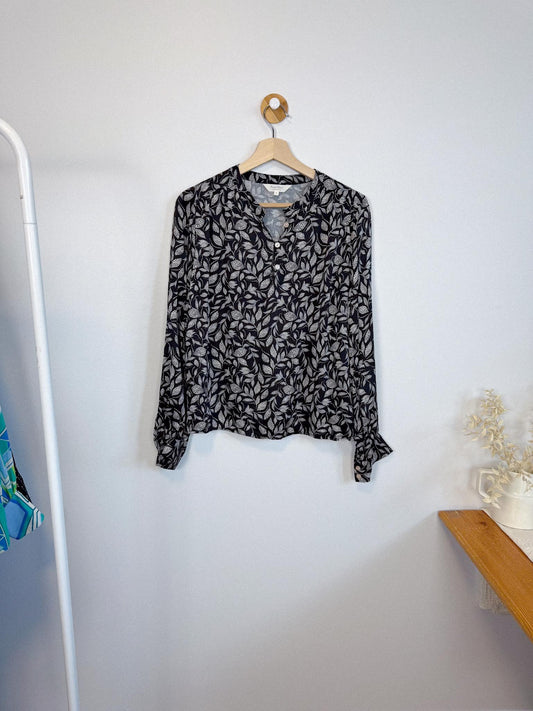 Part Two "Renita PW Blouse in Black/White Leaf Print" (Size S)