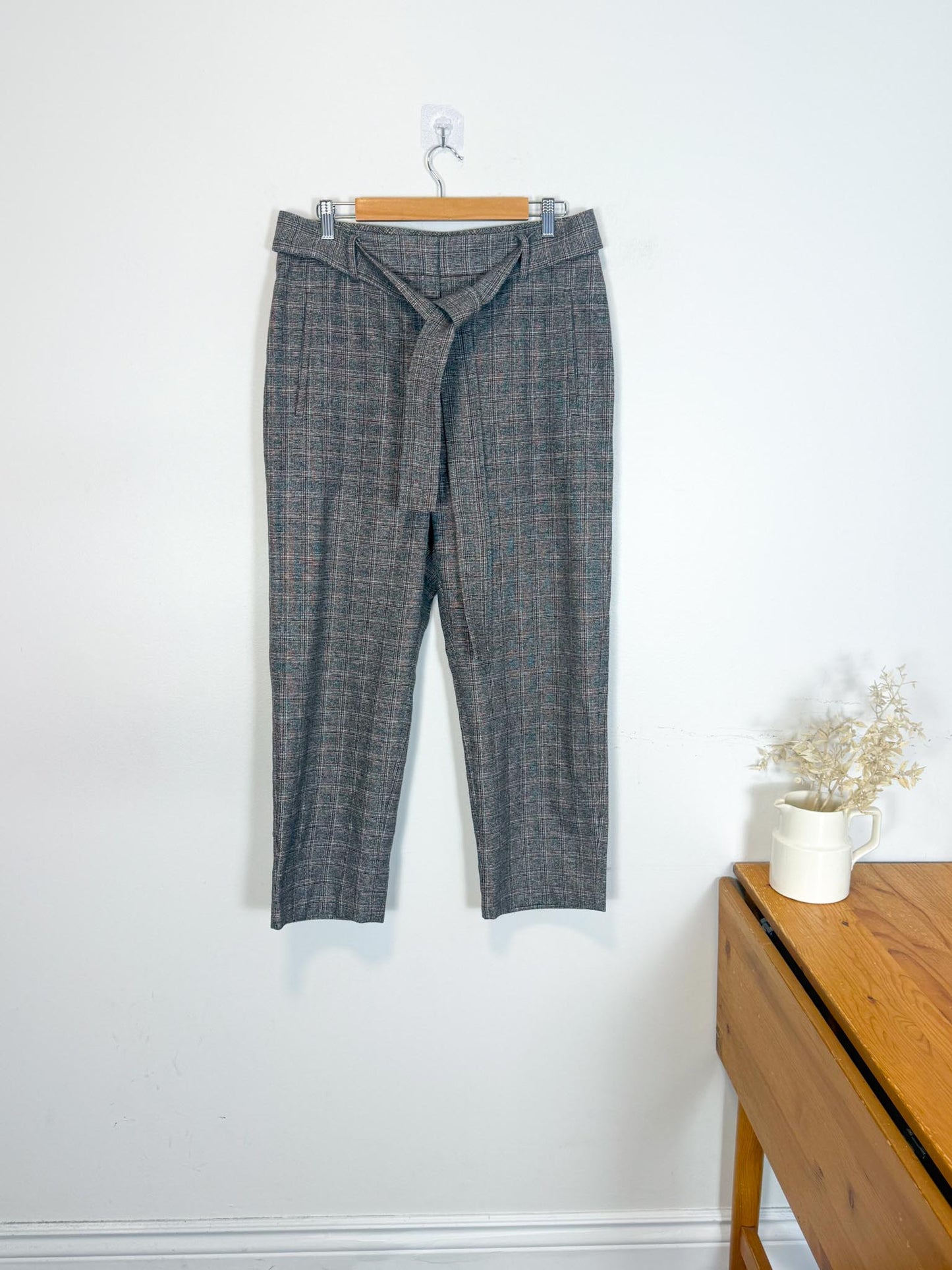 Wilfred "Félicité Tie Belted Wool Cropped Pant in Grey/Red" (Size 12)