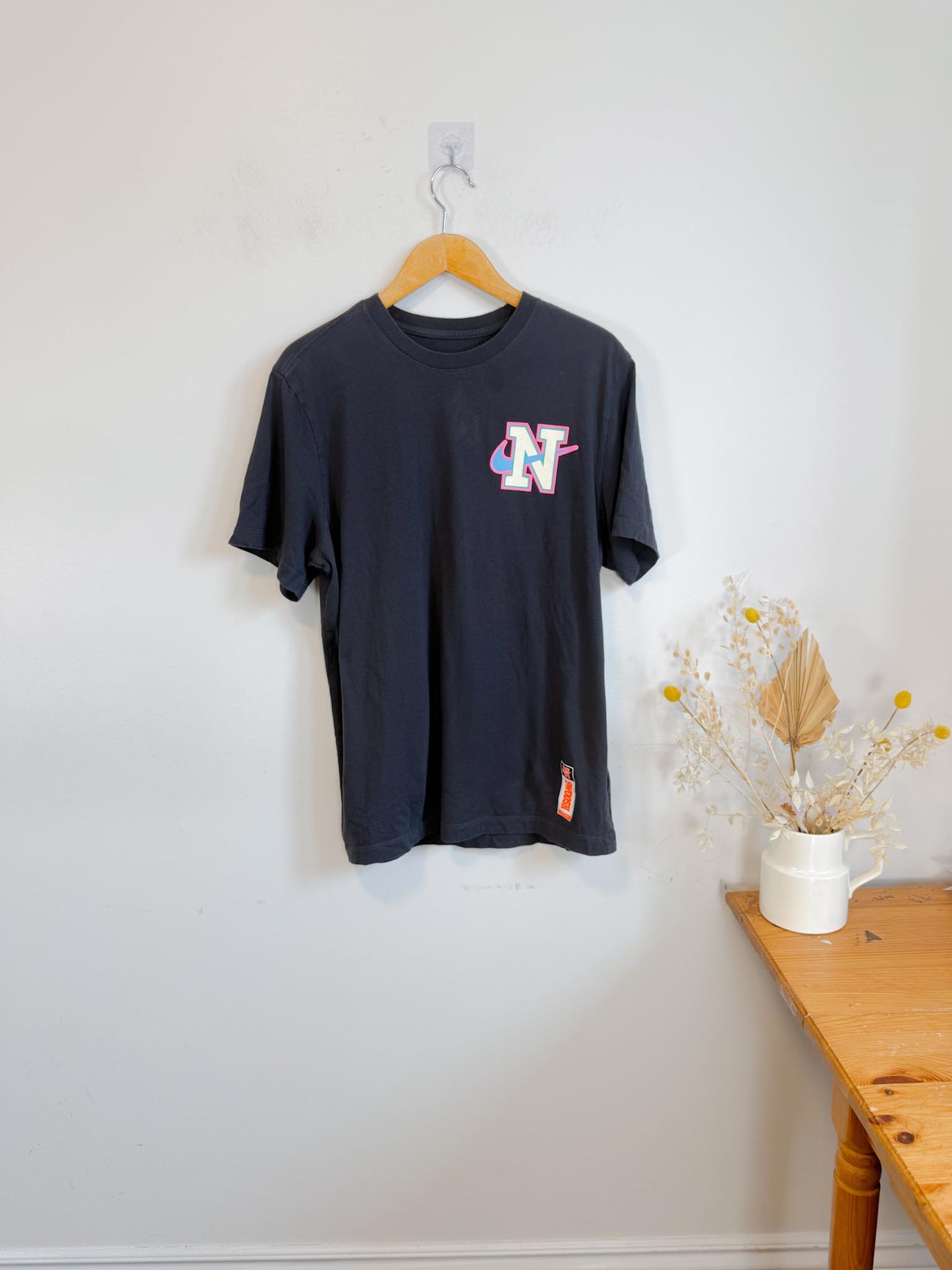 The Nike Tee in Grey (Size M)
