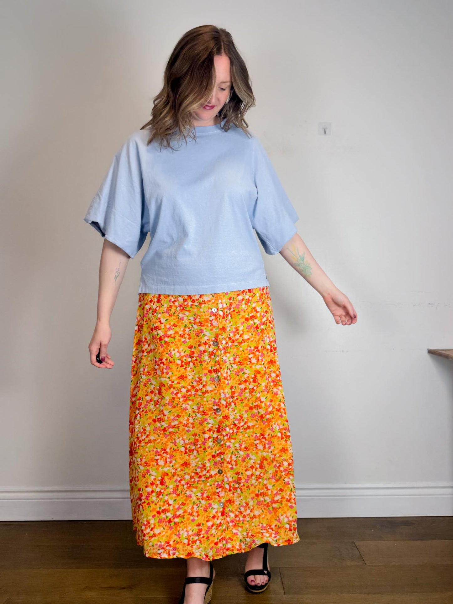 Vintage Floral Midi Skirt (Size L/XL)