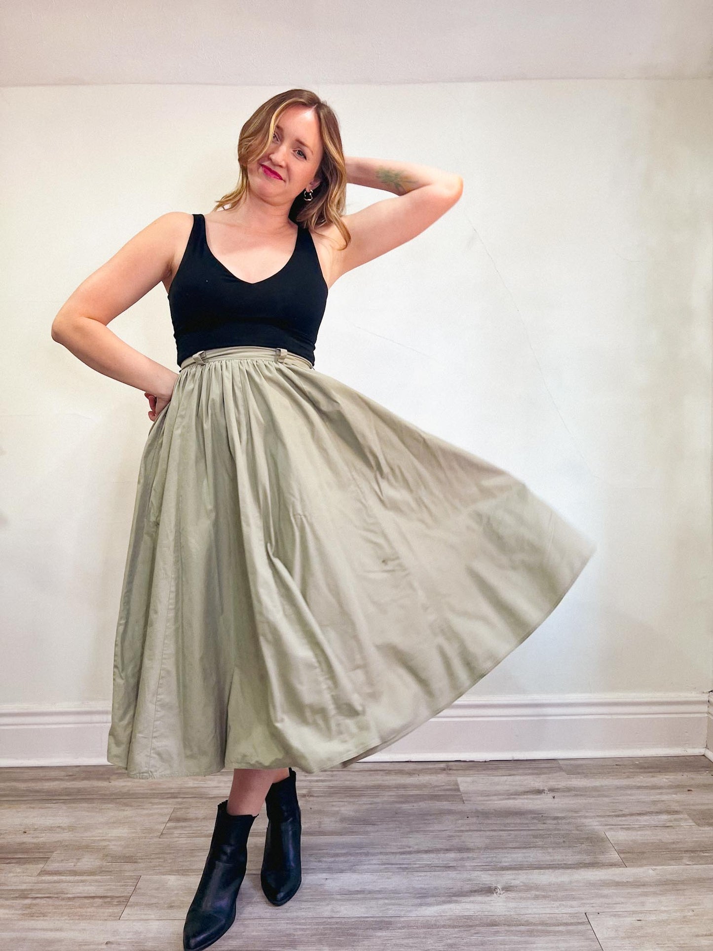 Vintage Full Midi Skirt in Pale Green Grey PLEASE READ (Size S)