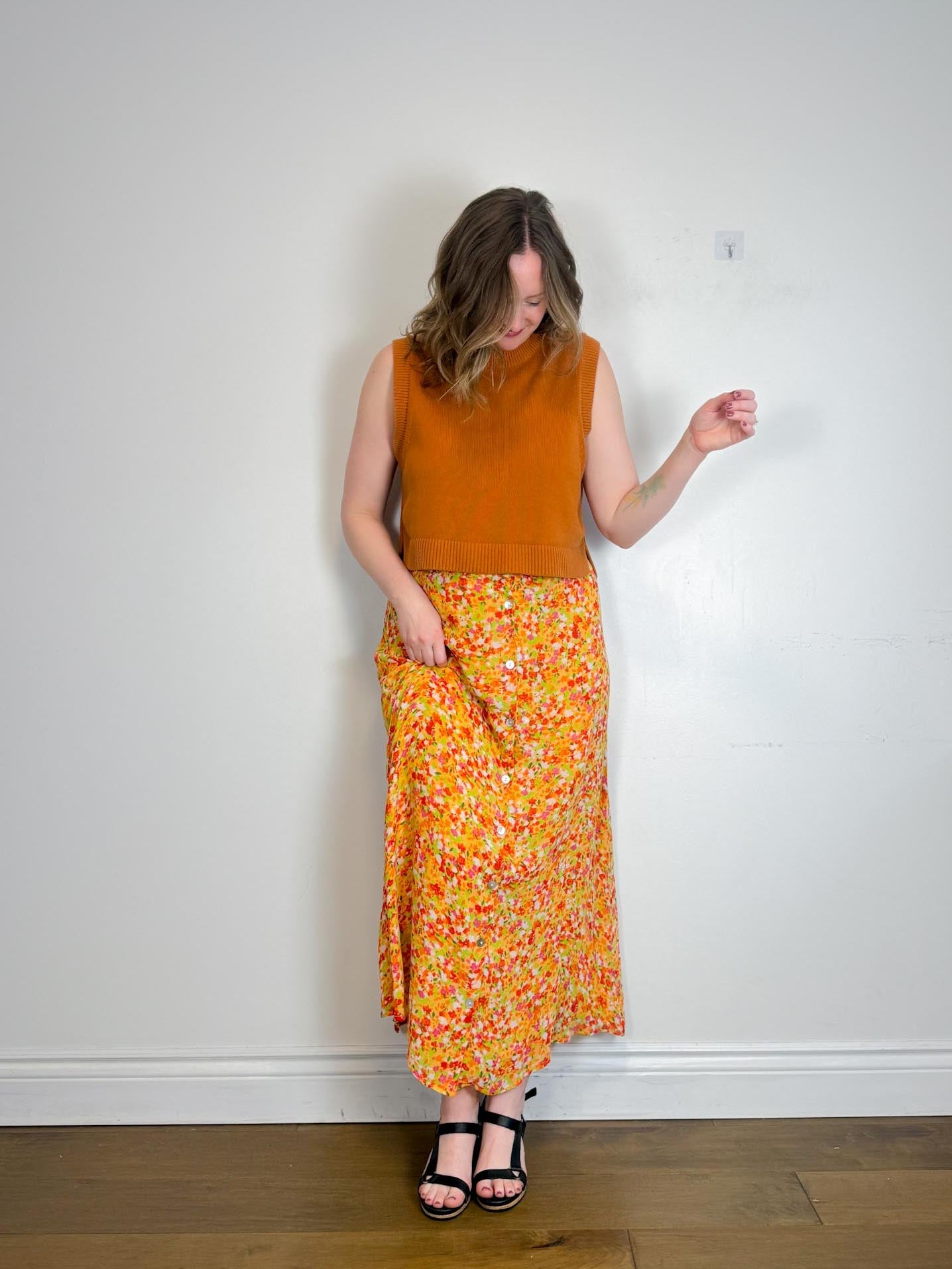 Vintage Floral Midi Skirt (Size L/XL)