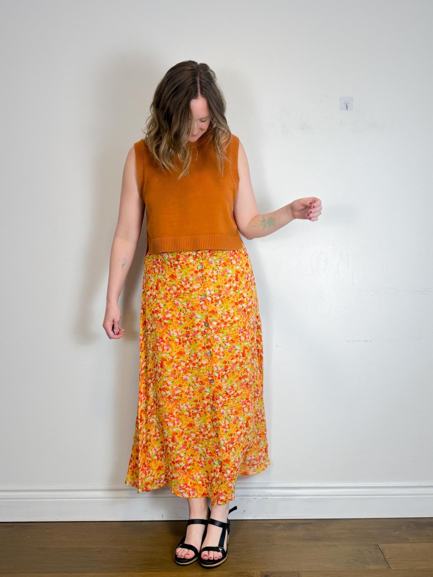 Vintage Floral Midi Skirt (Size L/XL)