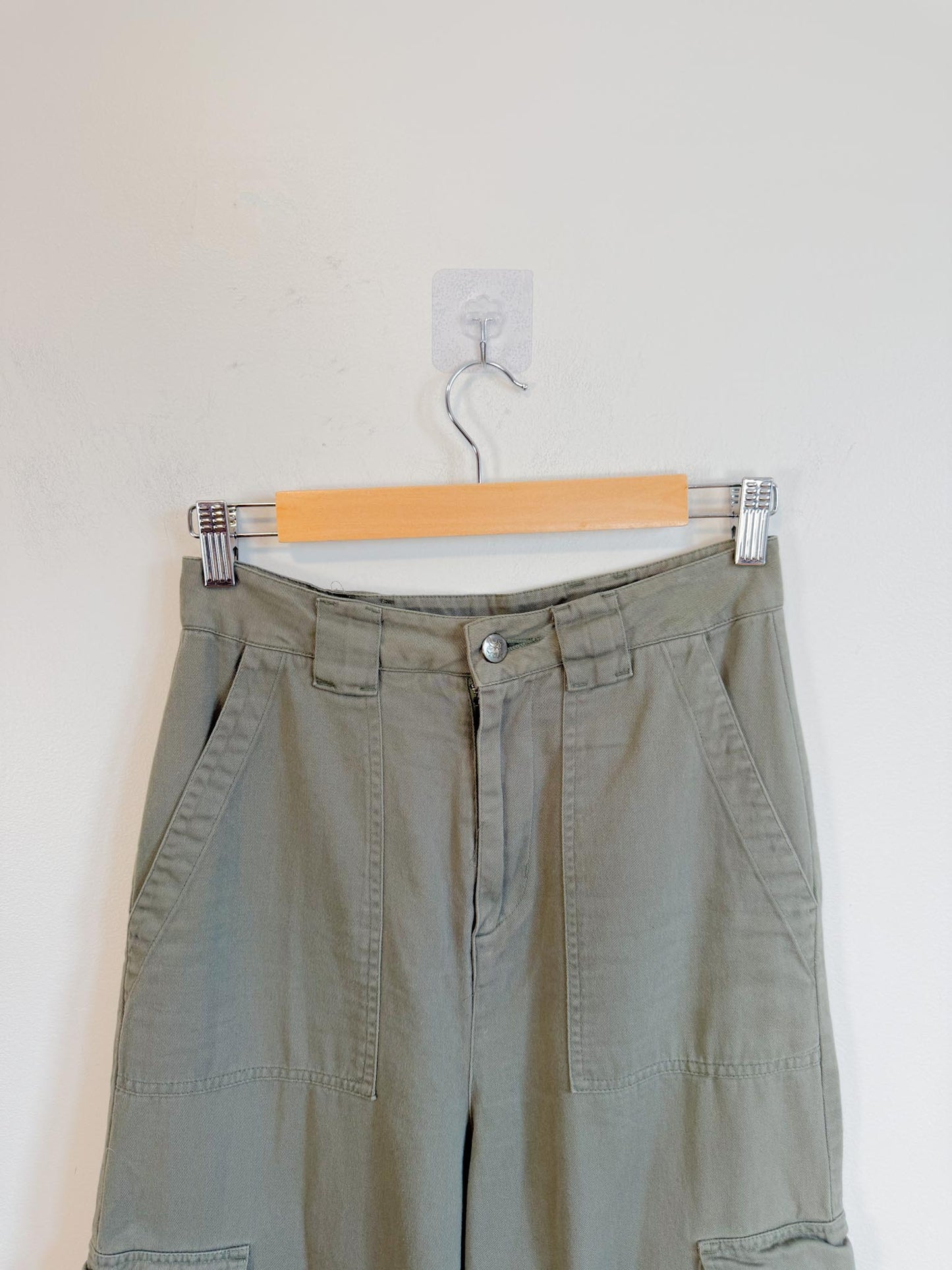 Lucy & Yak Sustainable High Rise Cargo Pants in Green (Size S)