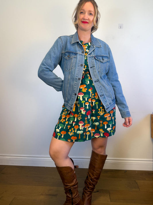 Levi’s Denim Jacket in Light Wash (Size M)