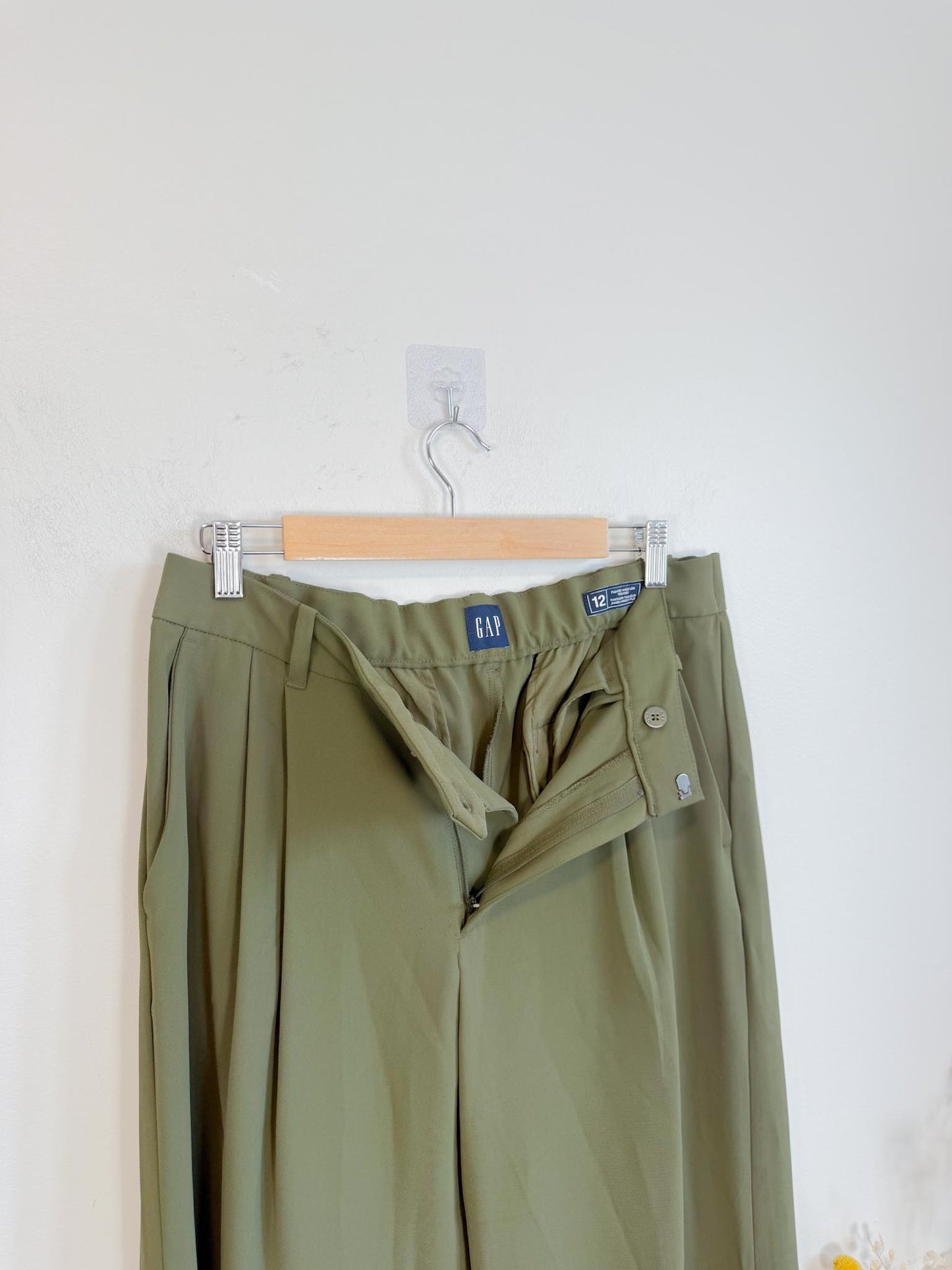 Gap "Pleated Wide Leg Trousers in Moss Green" (Size 12)