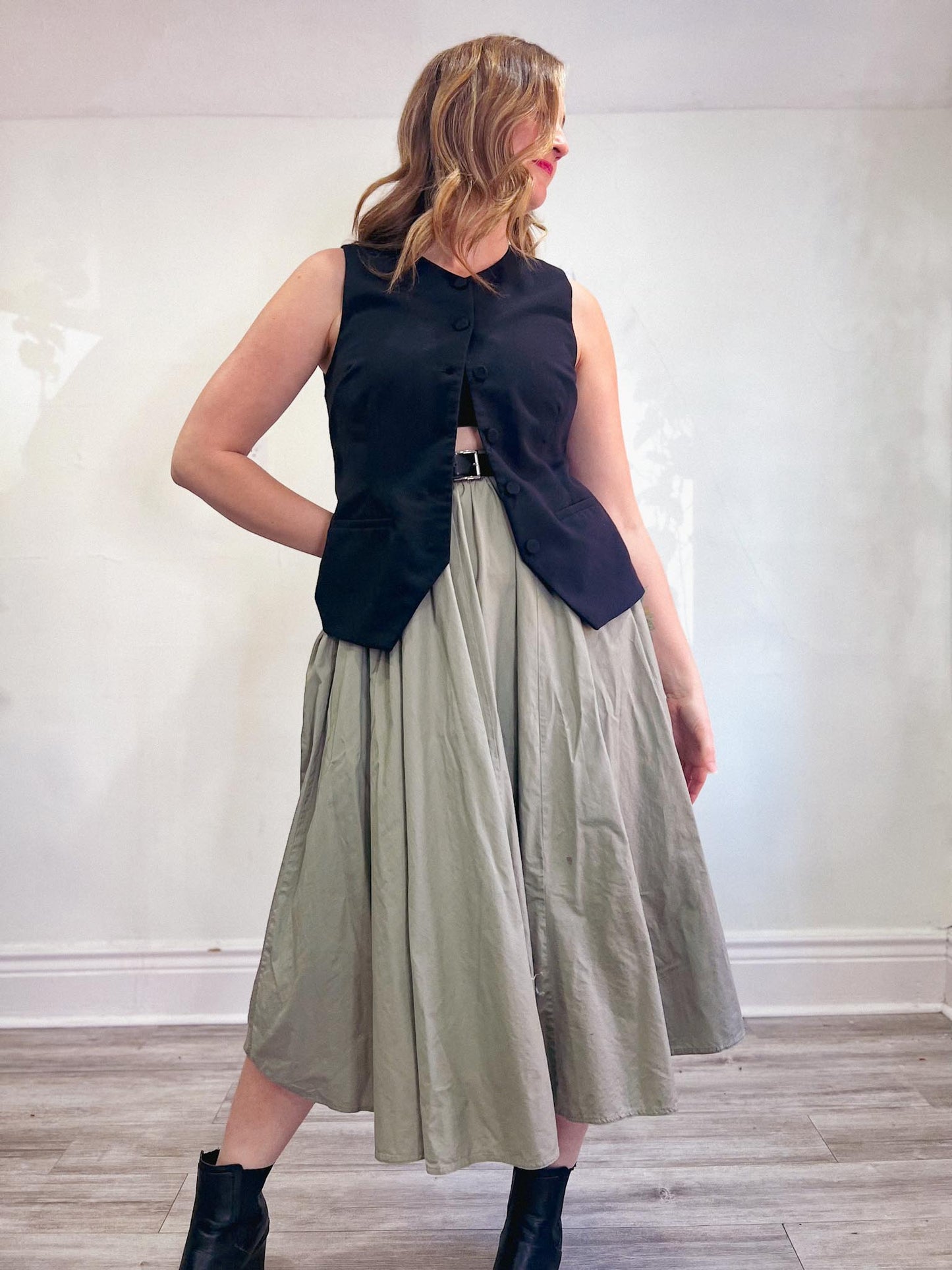 Vintage Full Midi Skirt in Pale Green Grey PLEASE READ (Size S)