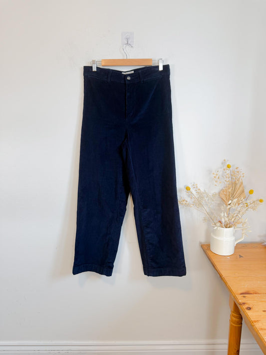 Everlane “The Corduroy Wide Leg Pant in Navy" (Size 8)