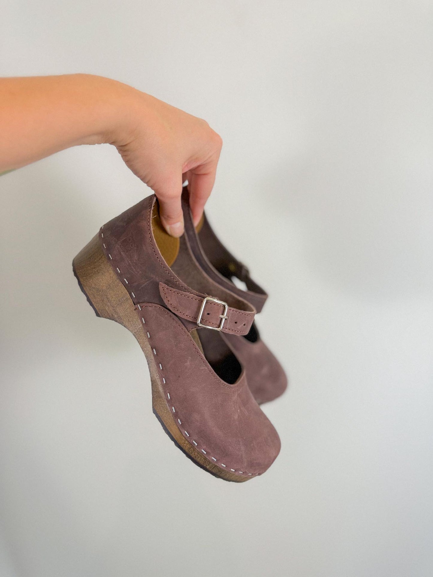 SANDGRENS Sustainable "Mary Jane Clogs in Brown" (Size 9)