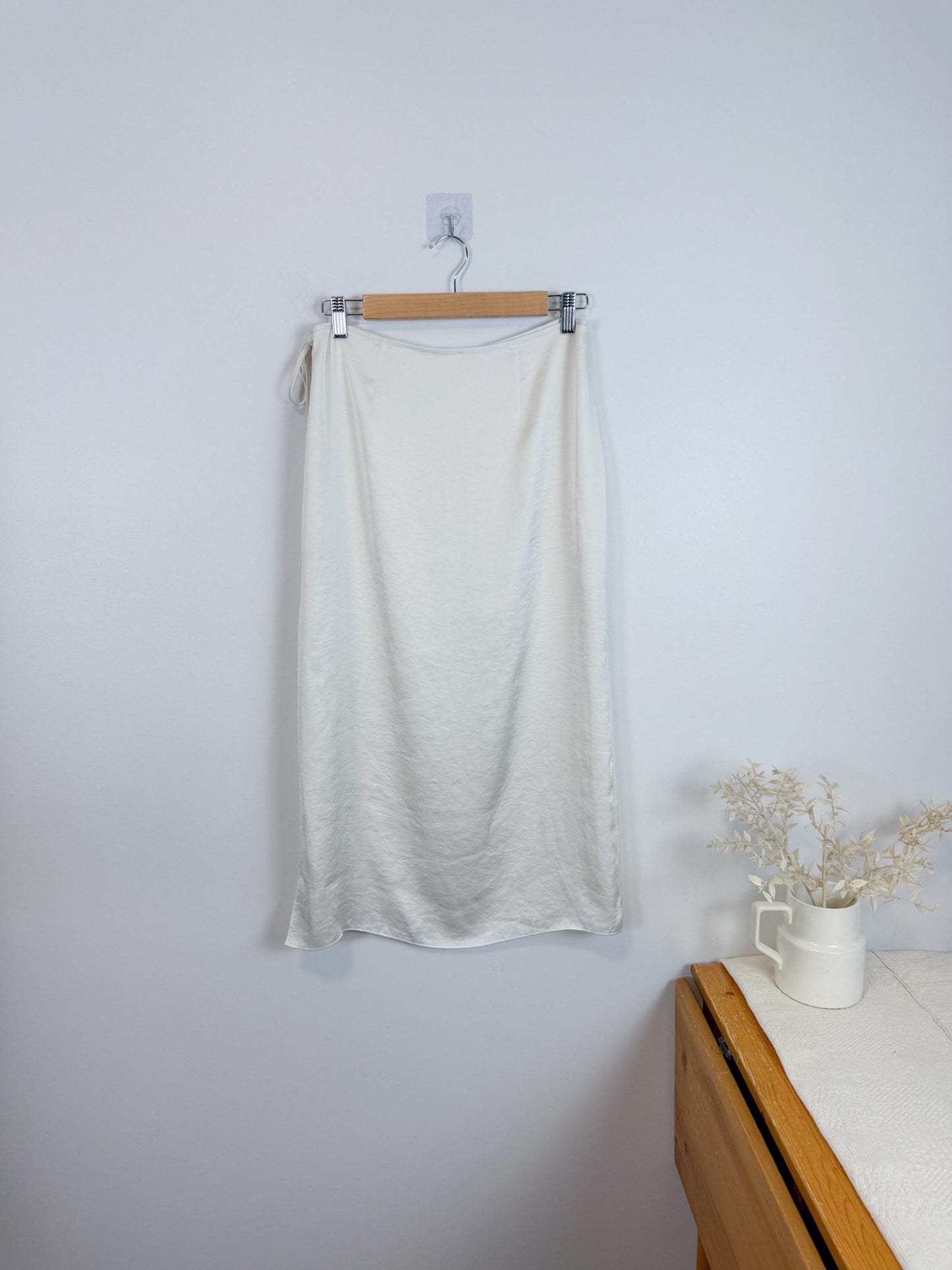 Wilfred "Elixir Satin Skirt" in Light Birch (Size S/M)