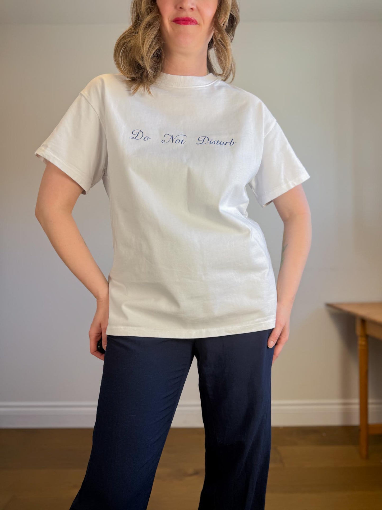 MR.SATURDAY Designer "Do Not Disturb" Graphic T-Shirt in White (Size M)
