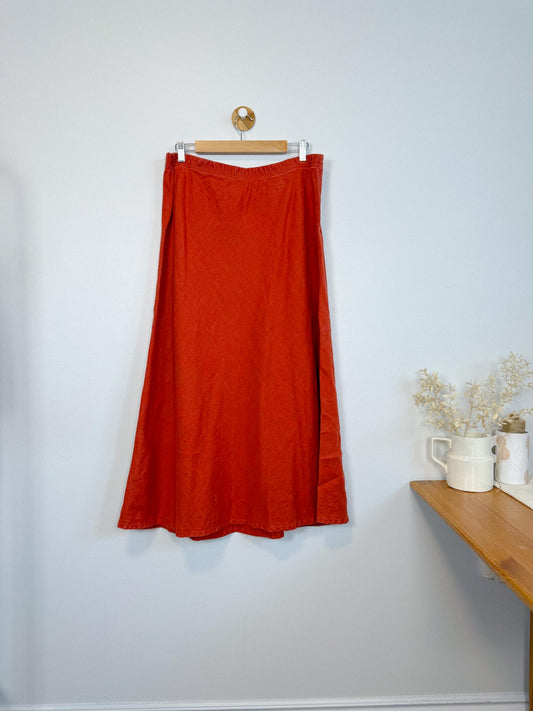 Two Star Dog Linen Midi Skirt in Terracotta (Size L)