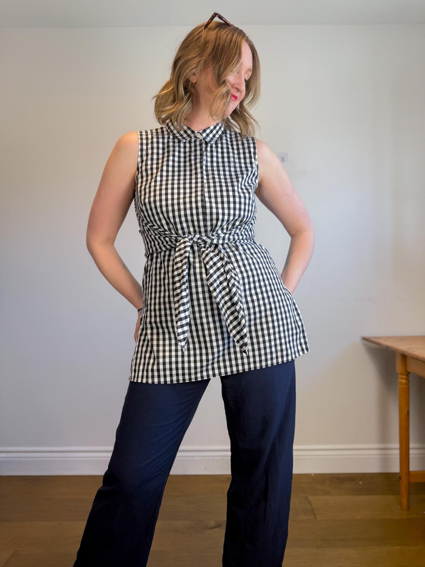 Lafayette 148 "Mariel Check Sleeveless Front Tie Blouse in White/Black" (Size L)