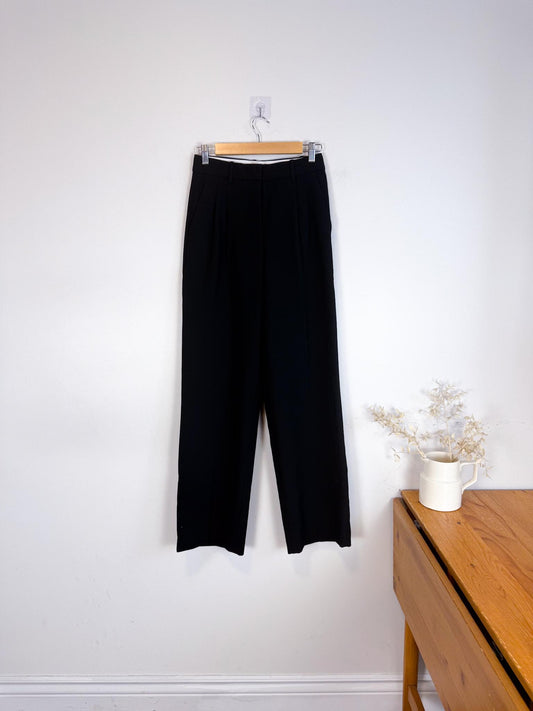 Wilfred "The Effortless Pant in Black" (Size 4)
