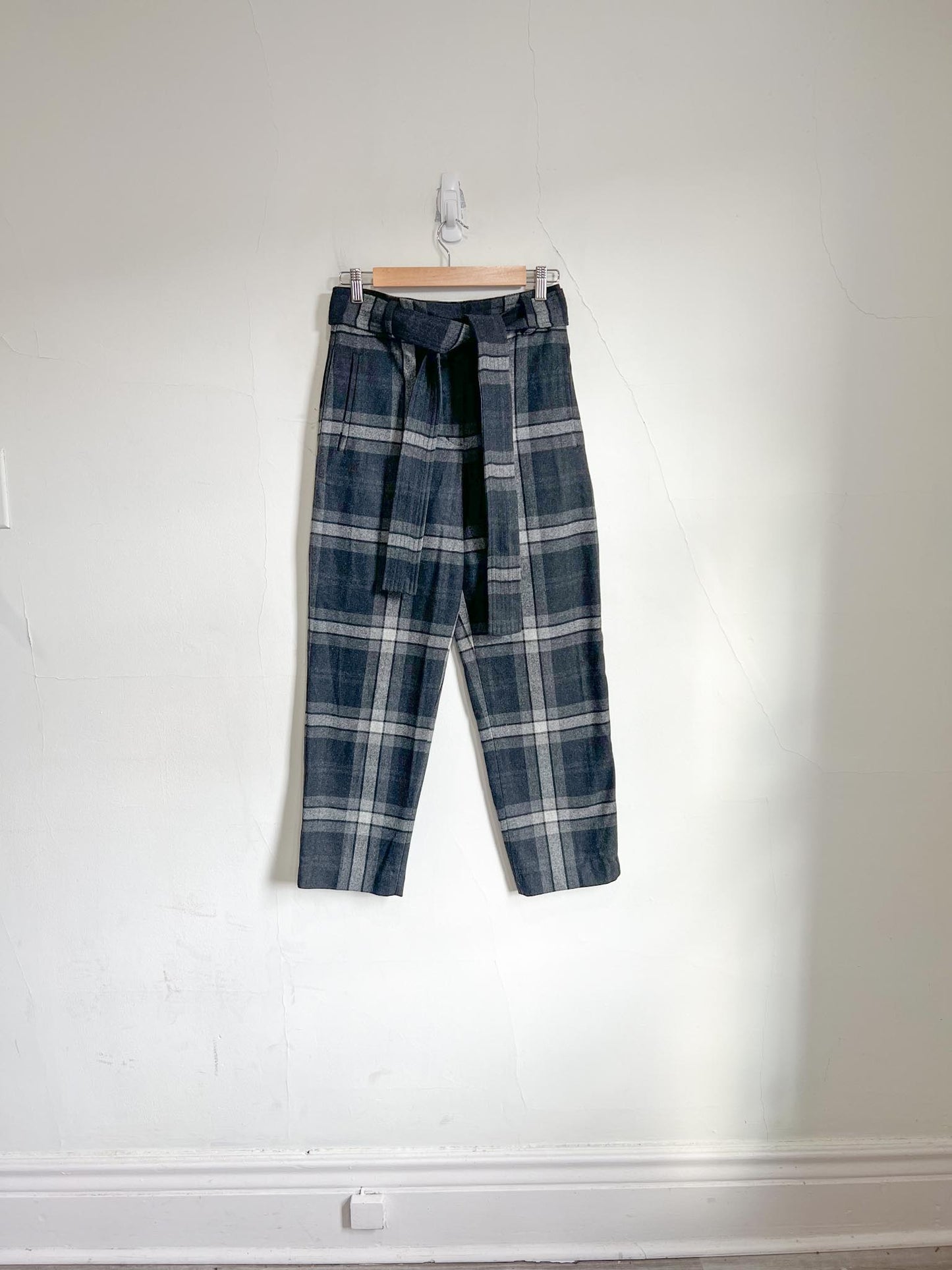 Wilfred "Tie Front Wool/Cashmere Pant in Plaid" (Size 6)