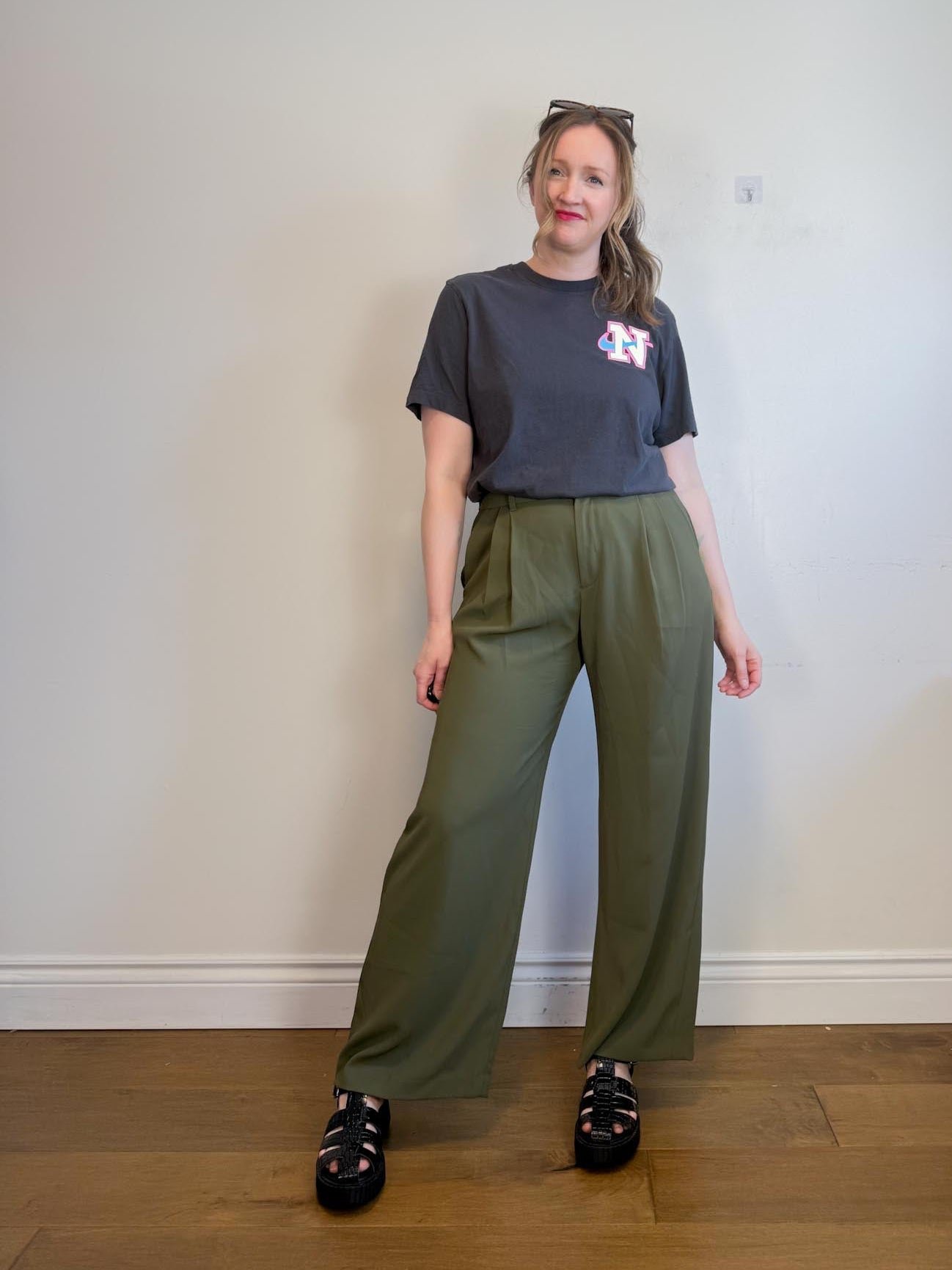 Gap "Pleated Wide Leg Trousers in Moss Green" (Size 12)