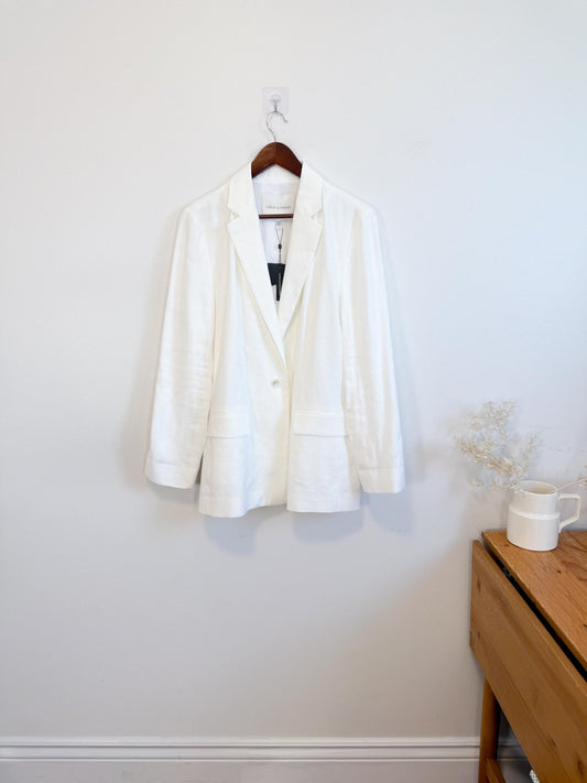 Judith & Charles "Roccoco Linen Blend Blazer in White" NWT (Size 12)