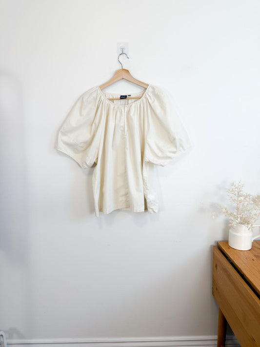 Gap Wide Sleeve Blouse in Neutral (Size XL)