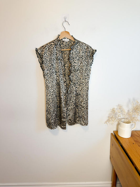 Vintage Leopard Print Blouse with Front Tie (Size L)