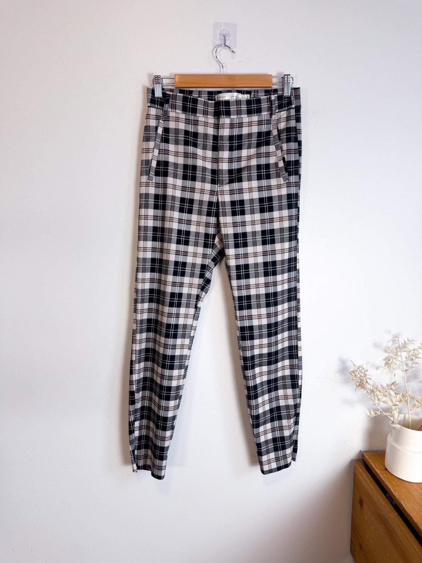 InWear "JannahIW Pant in Black/White Plaid" (Size 6)