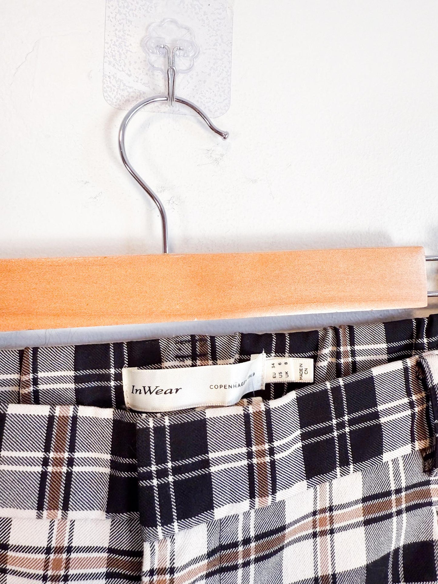 InWear "JannahIW Pant in Black/White Plaid" (Size 6)