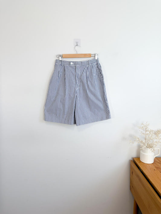 Vintage Striped Jean Shorts in White/Blue (Size