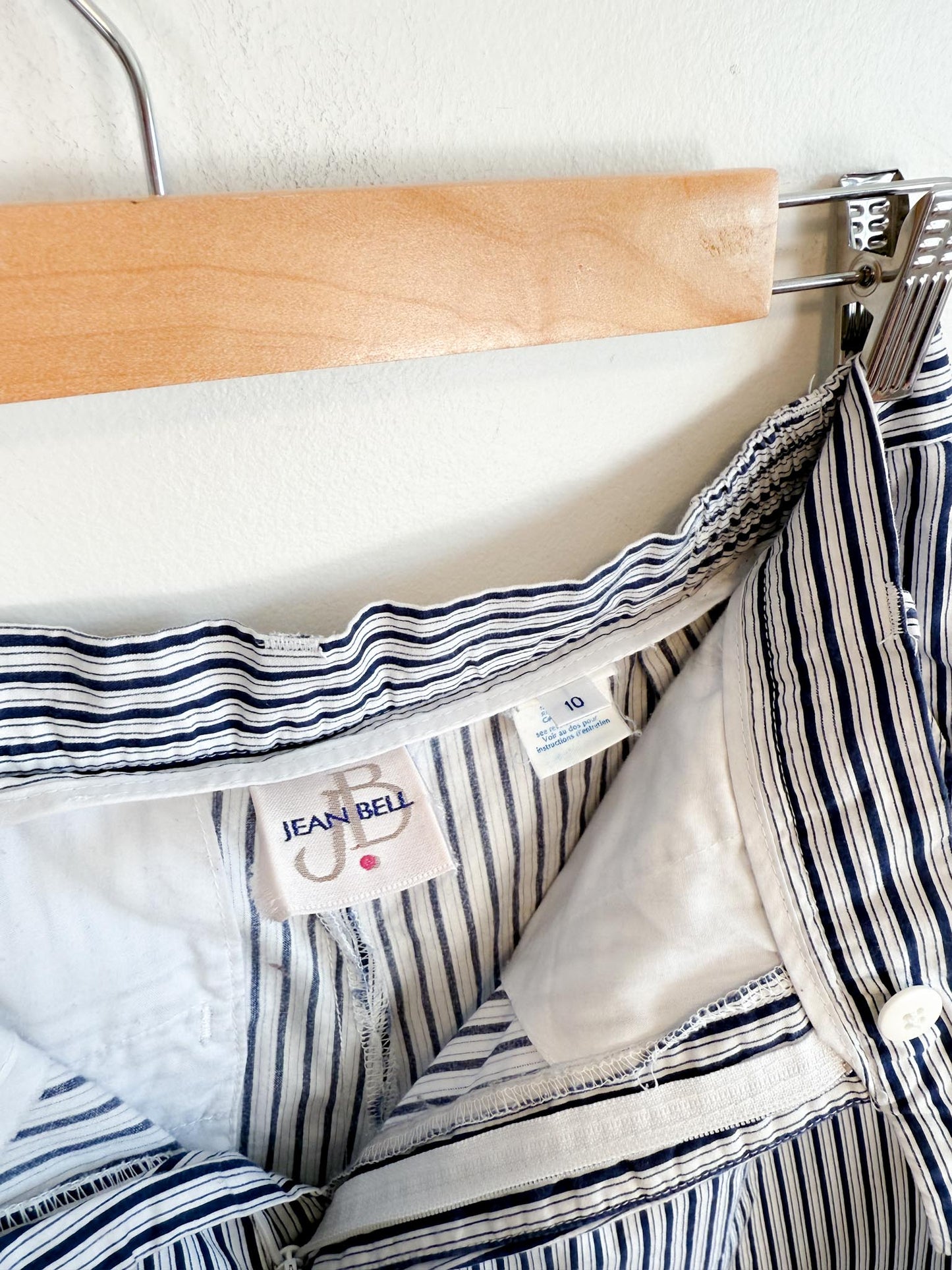 Vintage Striped Jean Shorts in White/Blue (Size