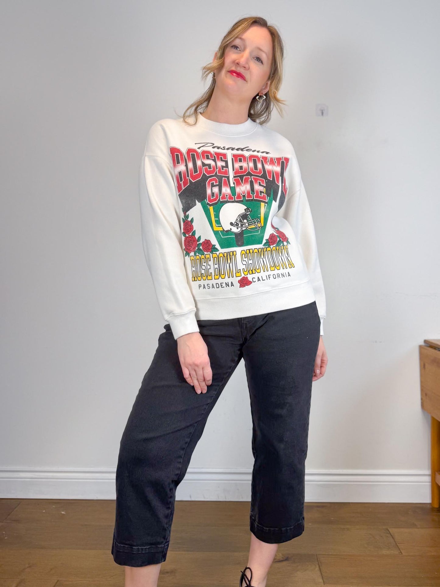 Abercrombie Rose Bowl Crewneck SOLD AS IS (Size XS-M)