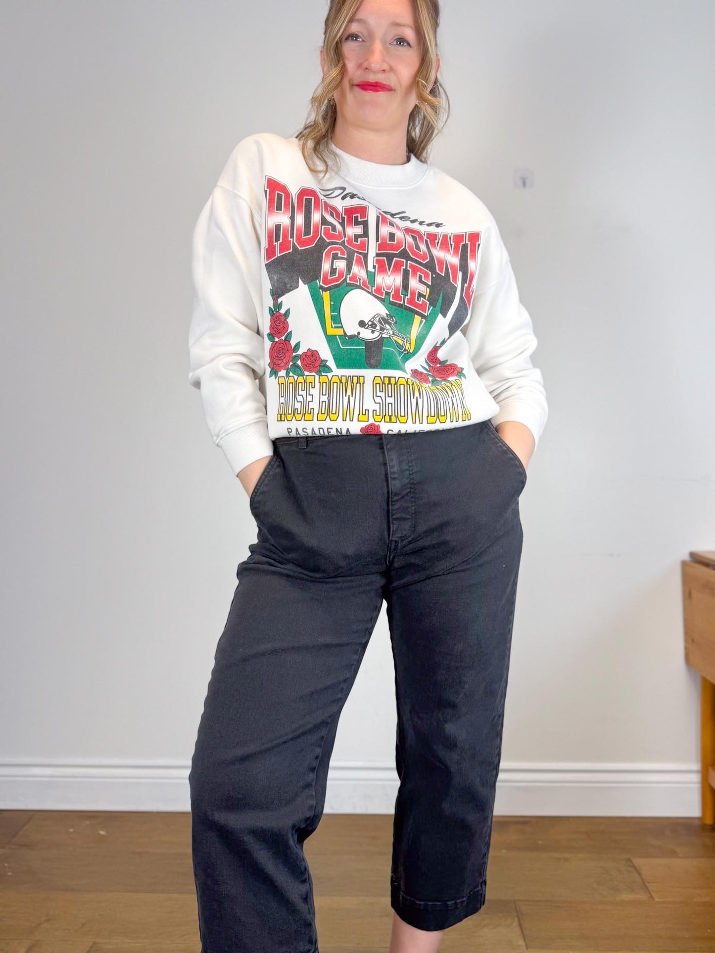 Abercrombie Rose Bowl Crewneck SOLD AS IS (Size XS-M)