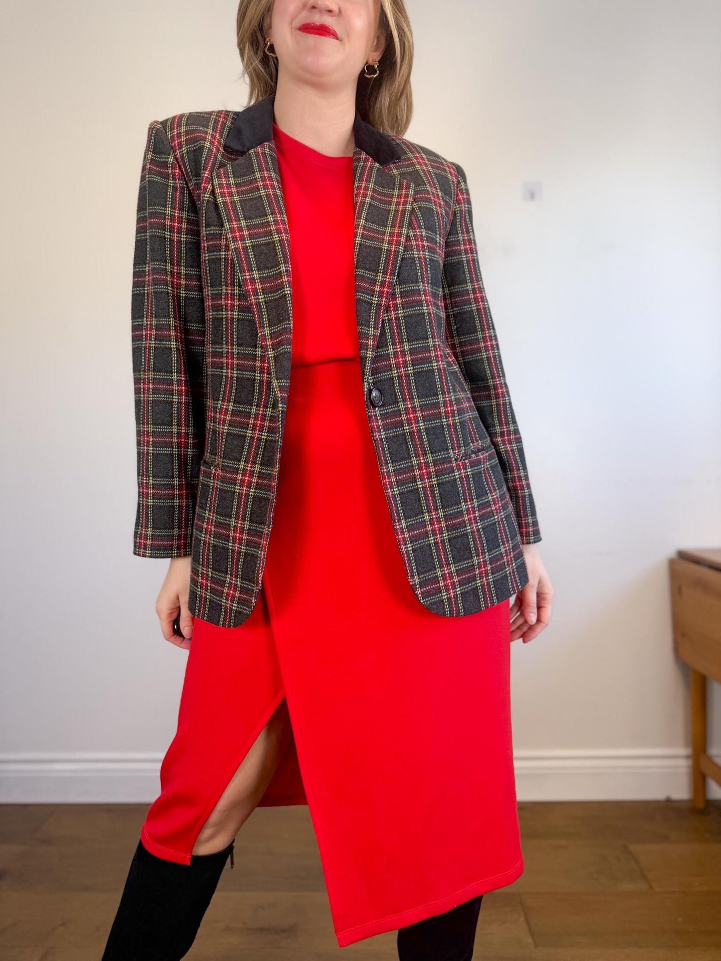 Vintage Plaid Blazer in Black/Red (Size L)