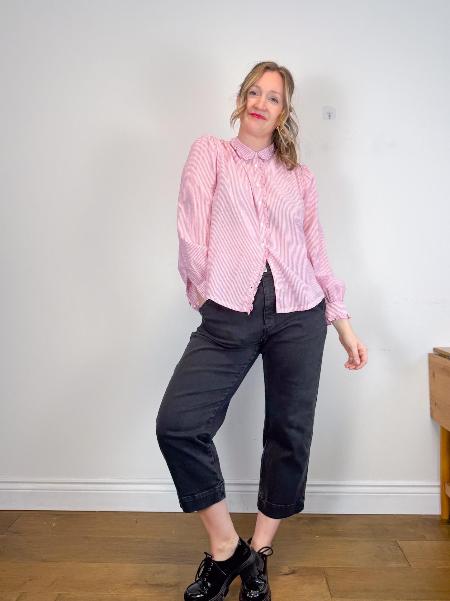 XIRENA "Gillian Ruffle Shirt Small in Rose Mallow" (Size XS-M)