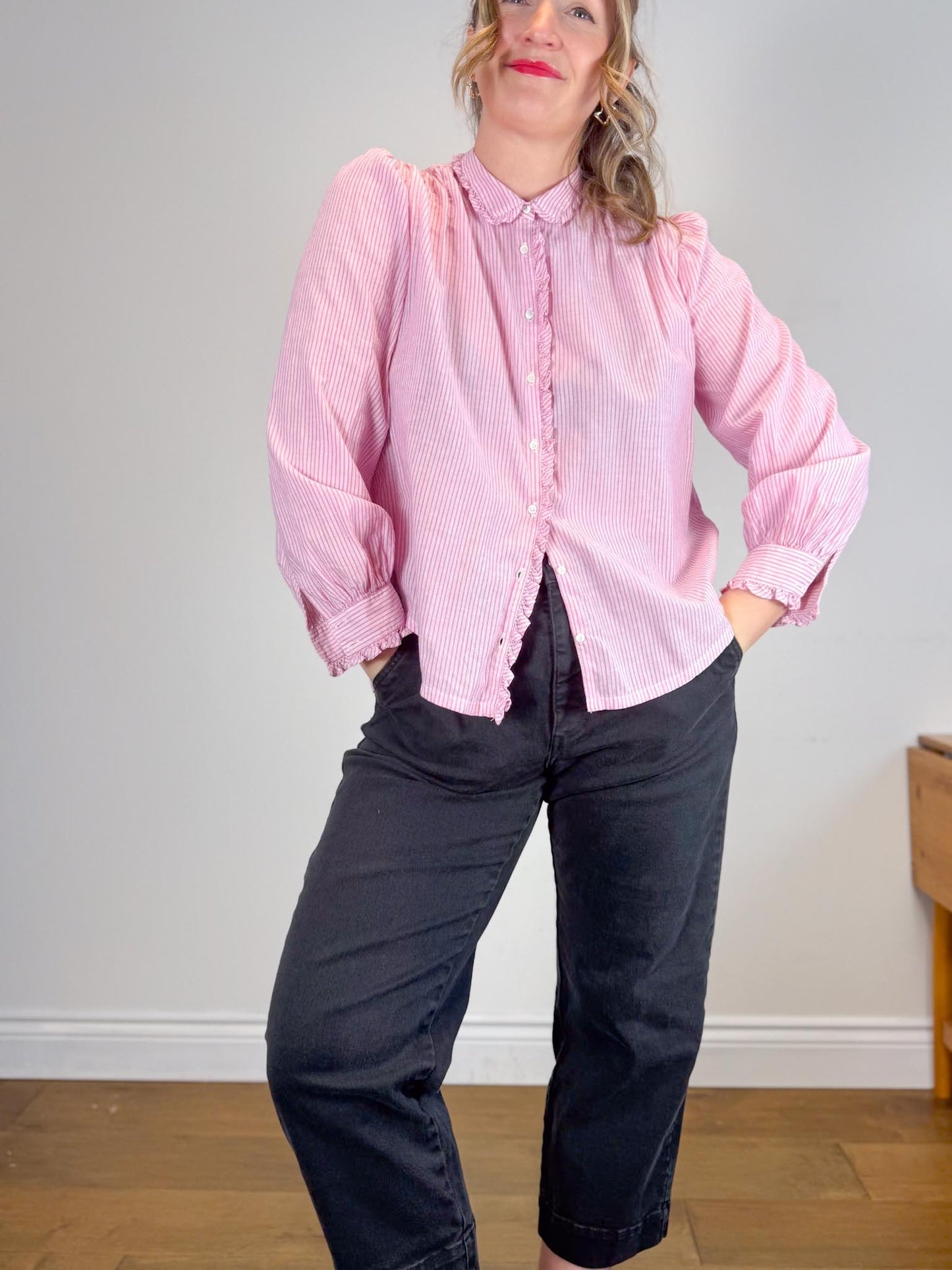 XIRENA "Gillian Ruffle Shirt Small in Rose Mallow" (Size XS-M)