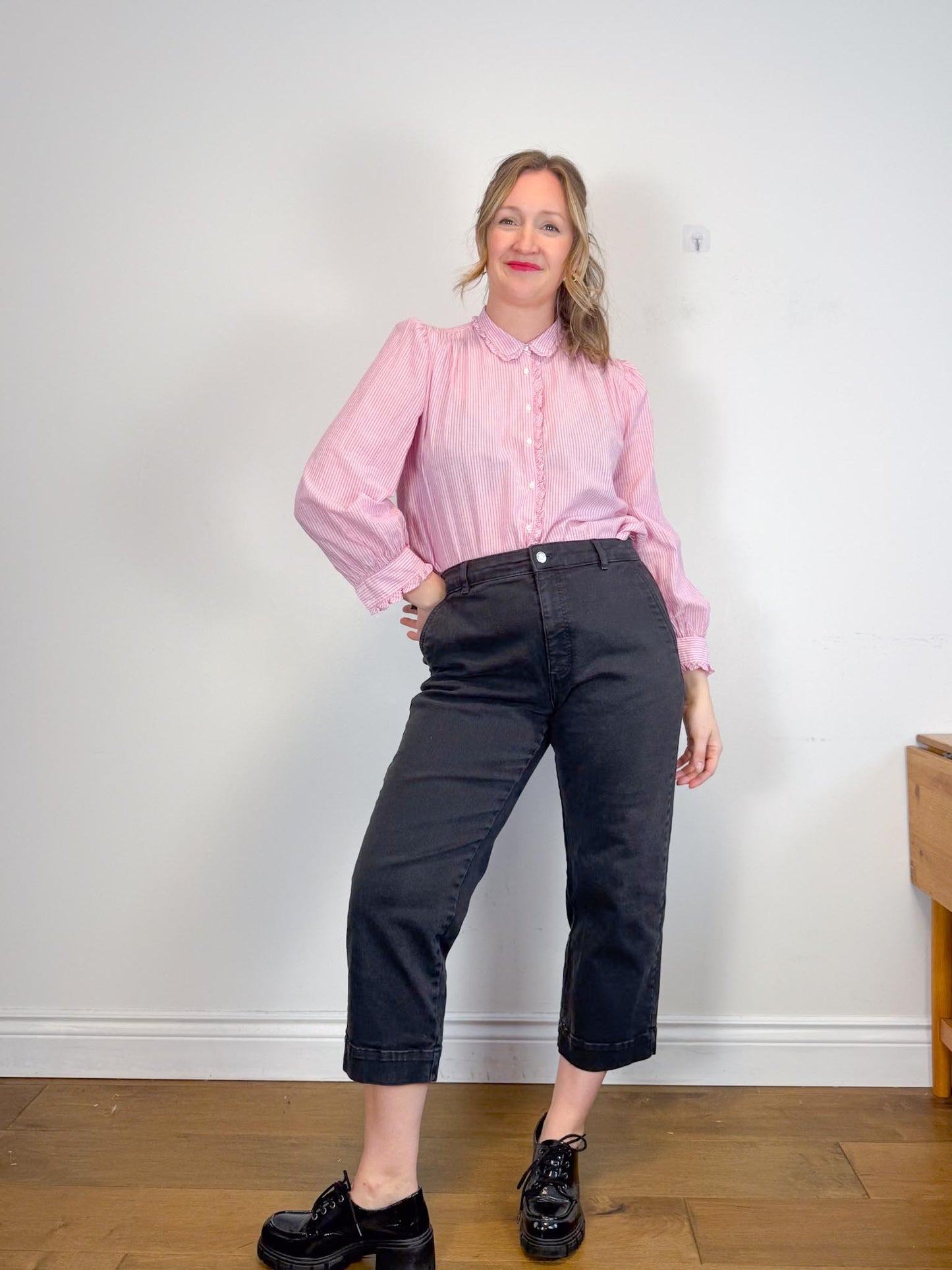 XIRENA "Gillian Ruffle Shirt Small in Rose Mallow" (Size XS-M)