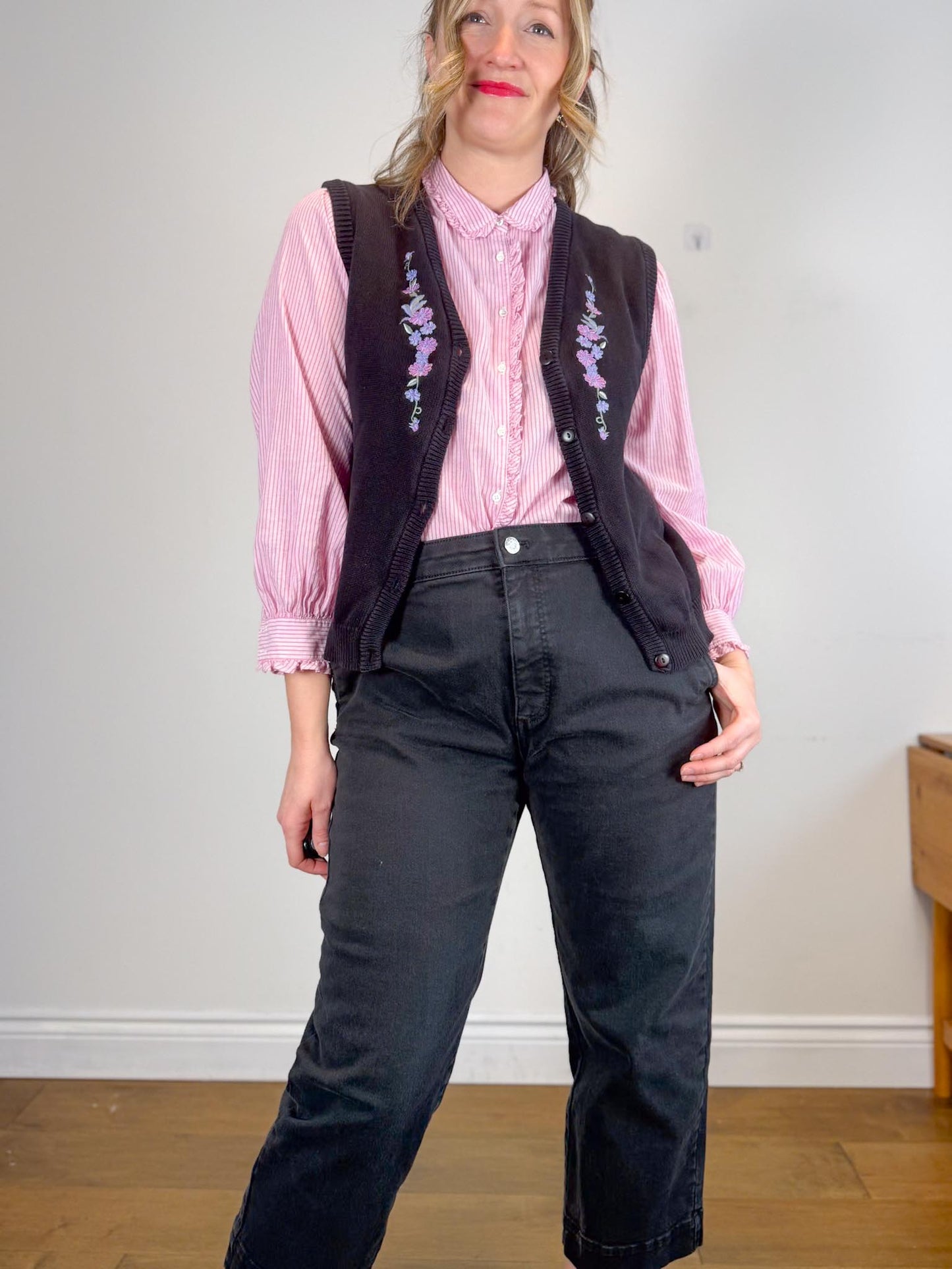 XIRENA "Gillian Ruffle Shirt Small in Rose Mallow" (Size XS-M)