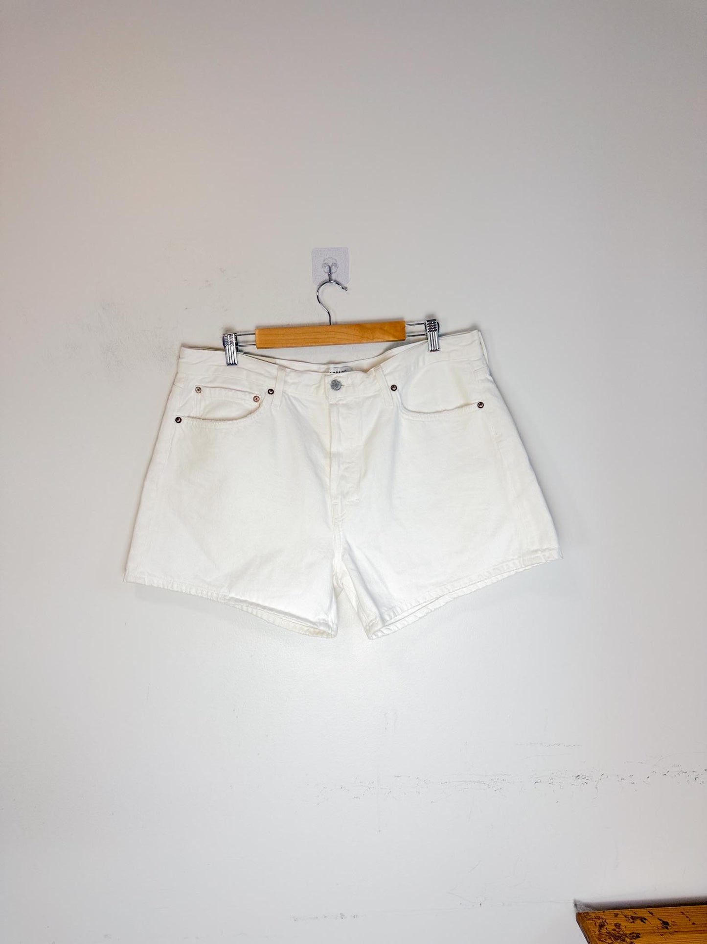 AGOLDE "Parker Long Short in White" NWT (Size 33)