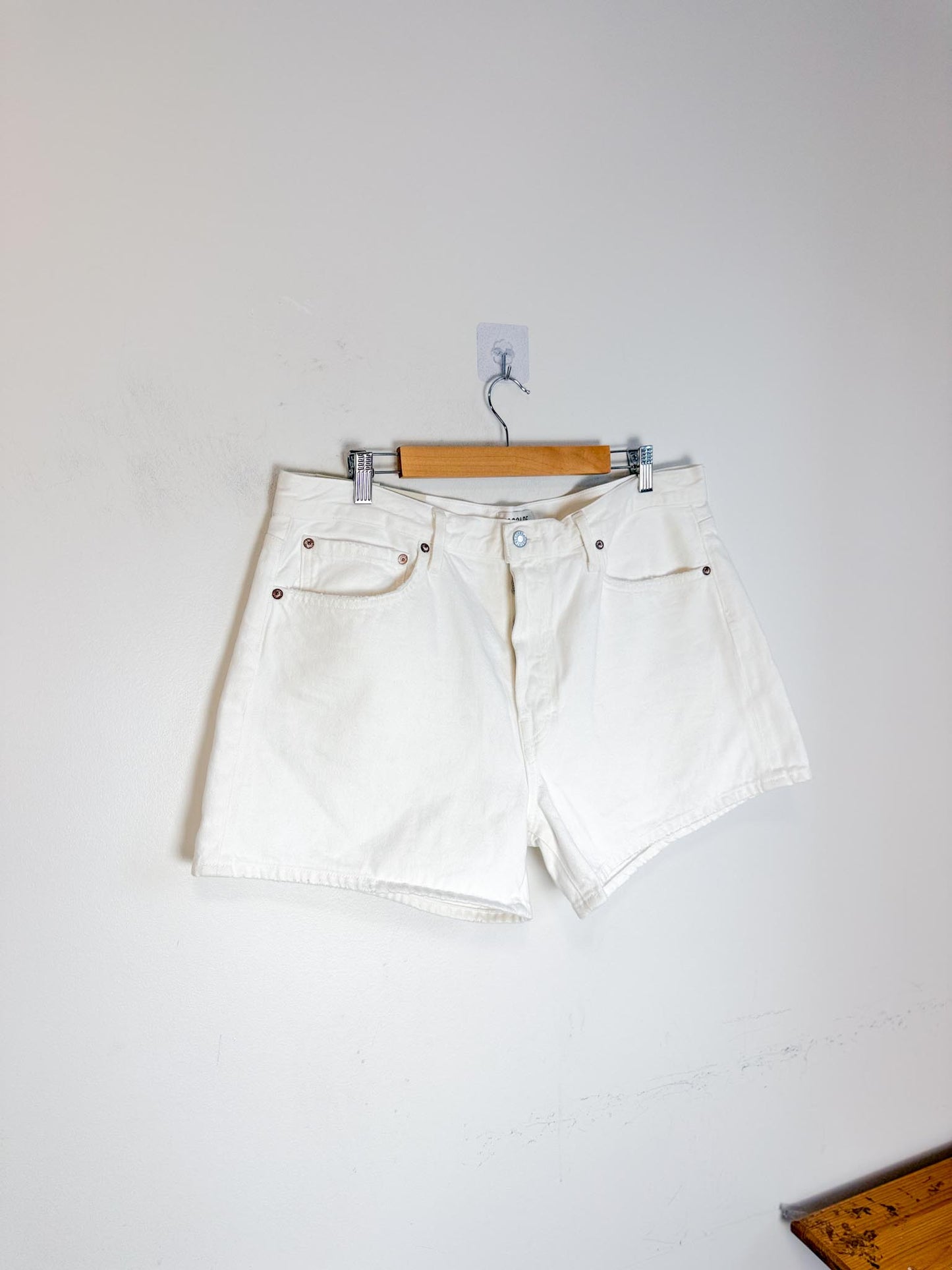 AGOLDE "Parker Long Short in White" NWT (Size 33)