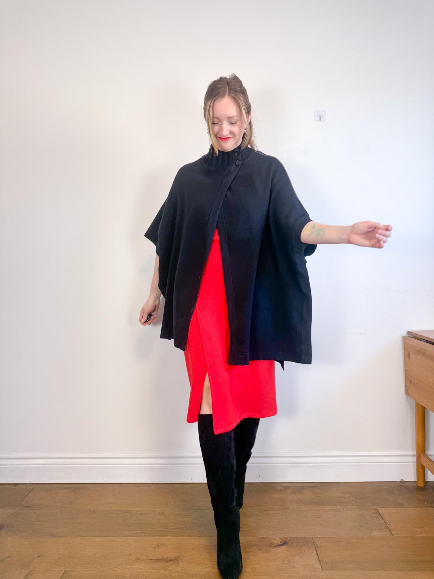 Theory Palomino Reversible Wool Cape Jacket in Black (Size M/L)