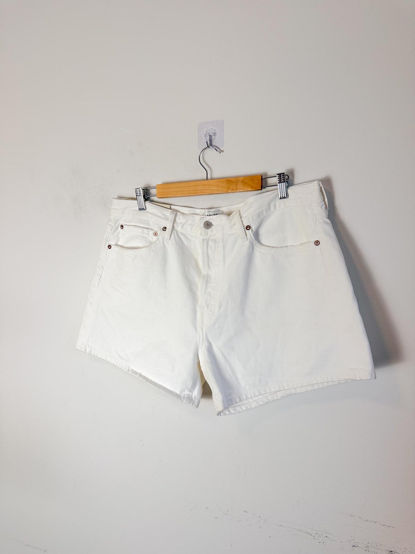 AGOLDE "Parker Long Short in White" NWT (Size 33)