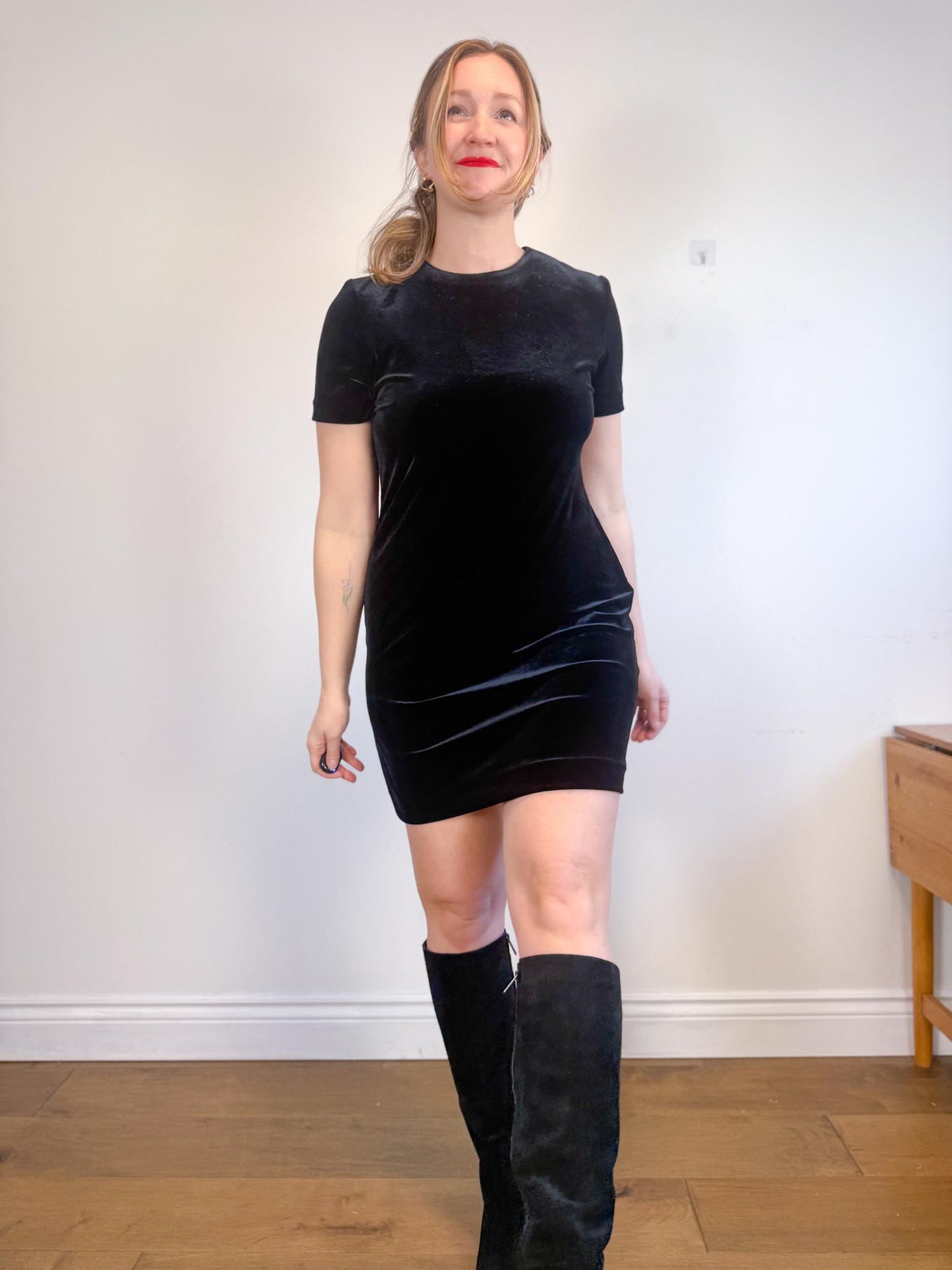 Vintage Velvet Mini Dress in Black (Size L)