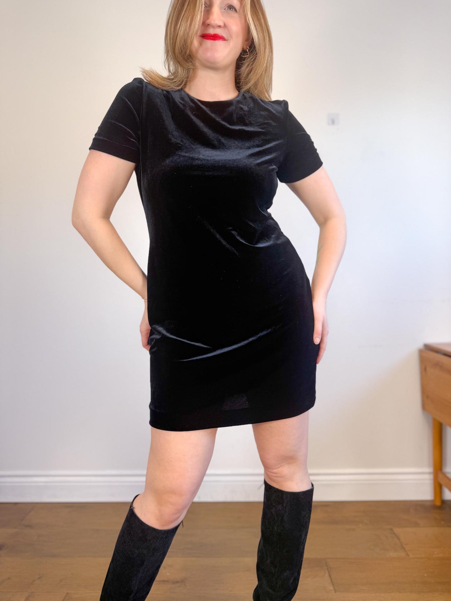 Vintage Velvet Mini Dress in Black (Size L)