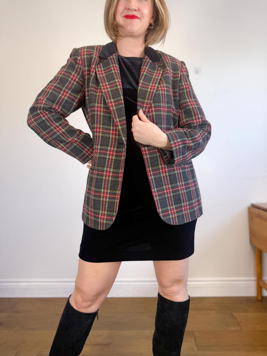 Vintage Plaid Blazer in Black/Red (Size L)