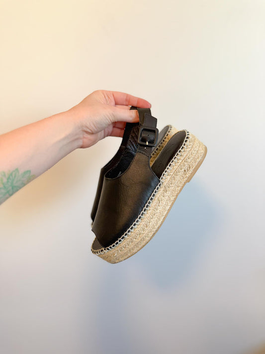 Vagabond "Celeste" Slingback Espadrille Slides in Black Leather (Size 6)