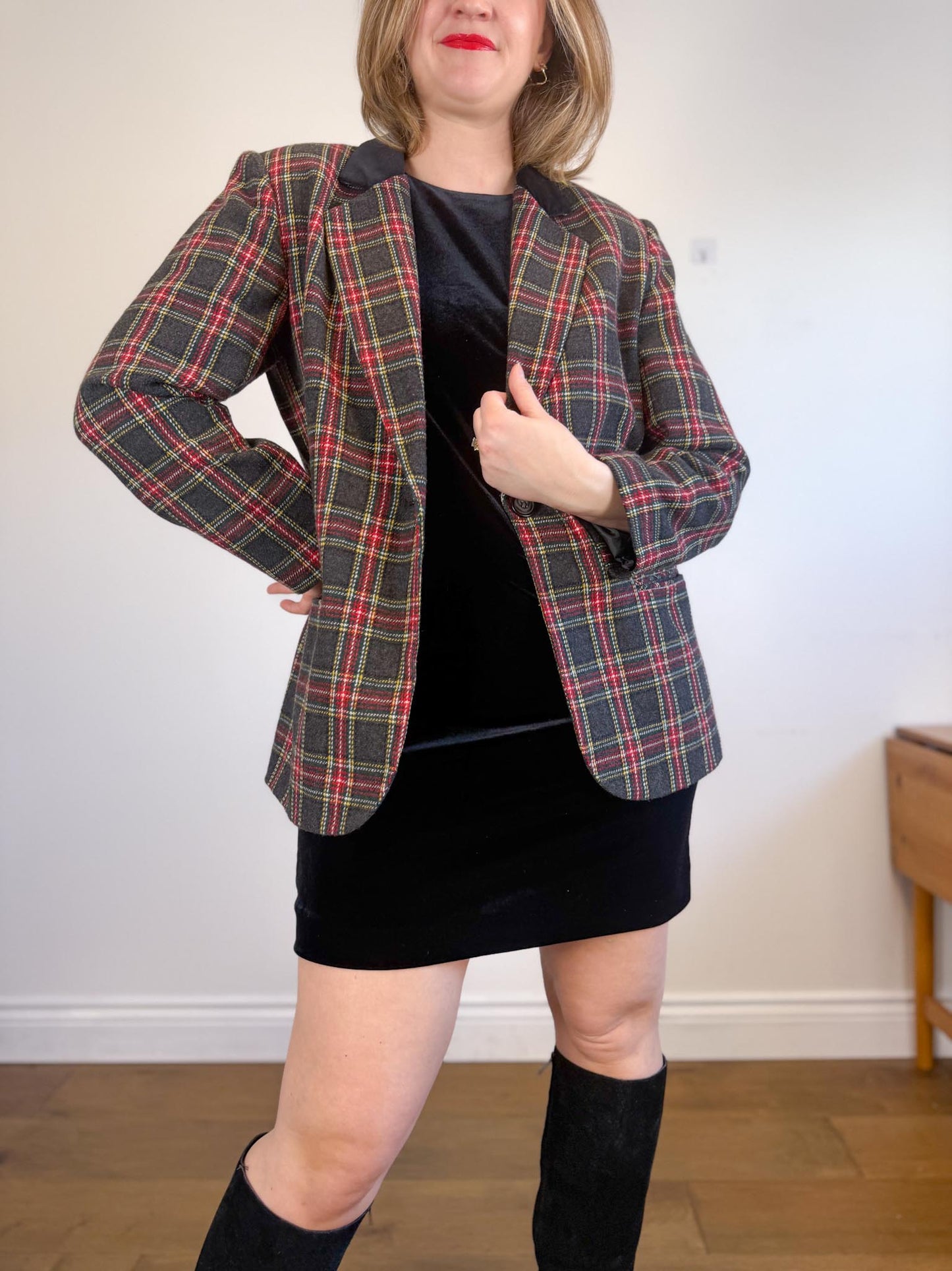 Vintage Plaid Blazer in Black/Red (Size L)