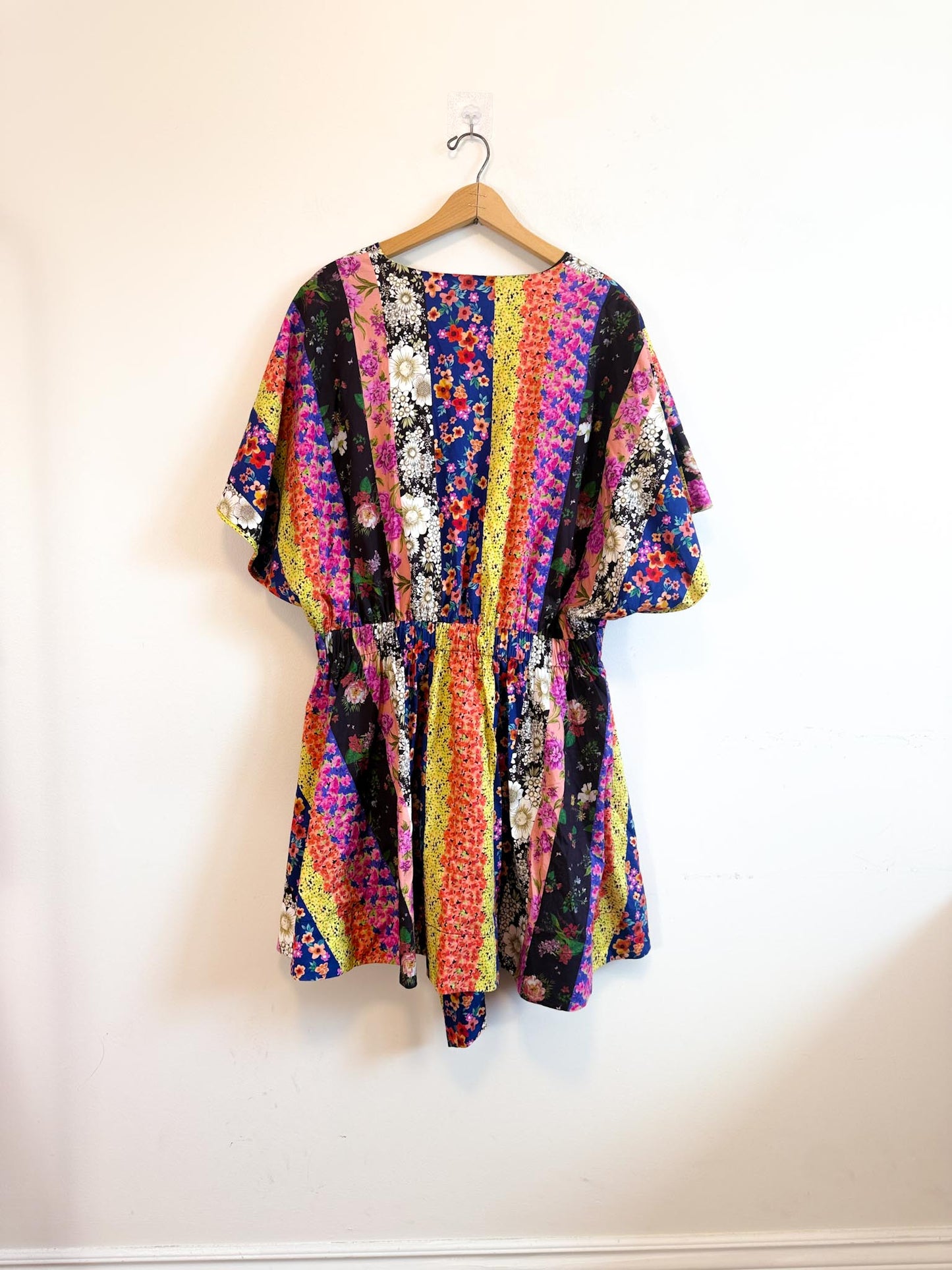 AMUR Sustainable  "Nyla Tie Front Dress" in Mixed Floral Print (Size L/XL)