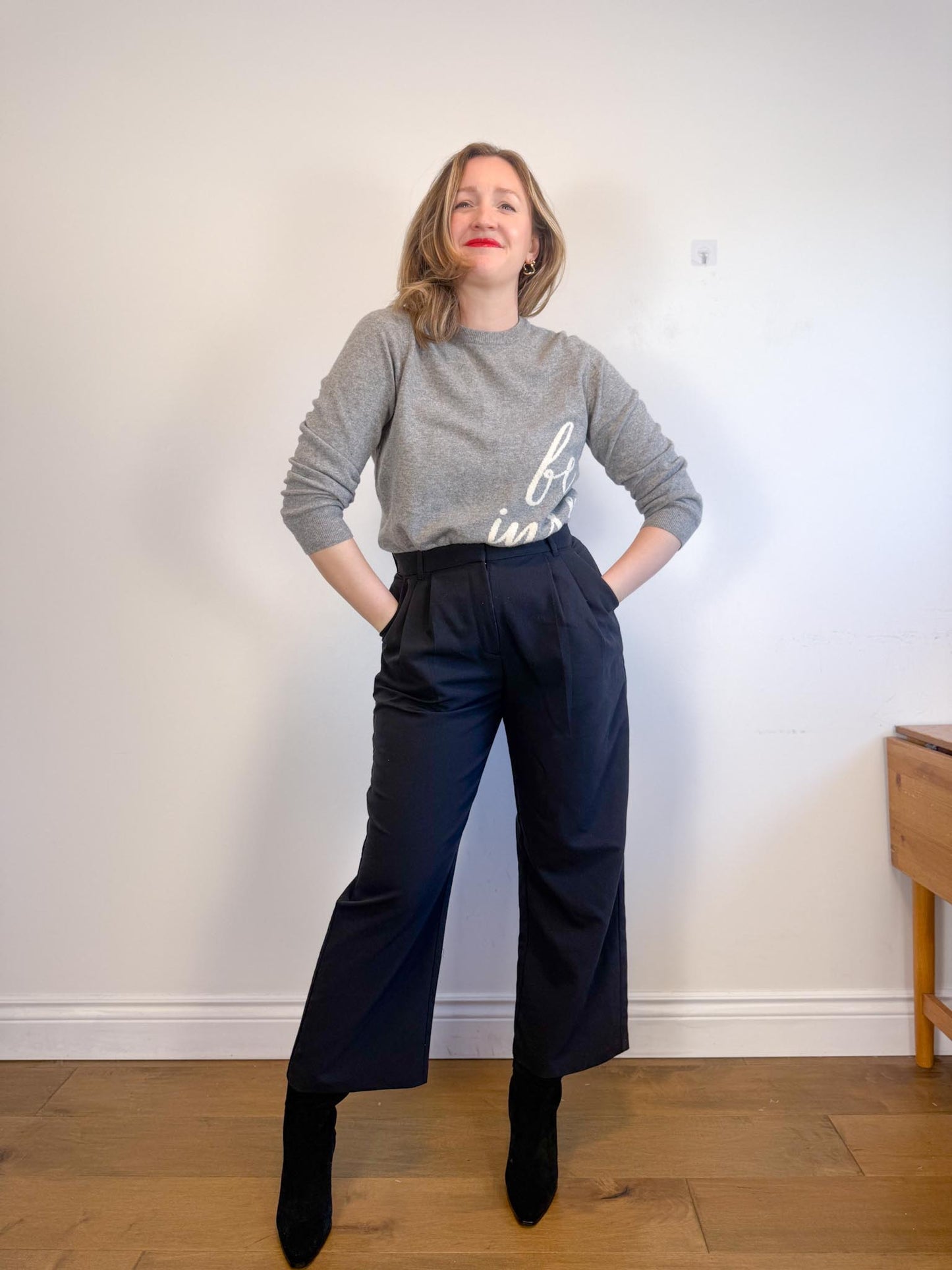 Abercrombie & Fitch High Rise Trousers in Black (Size 31)