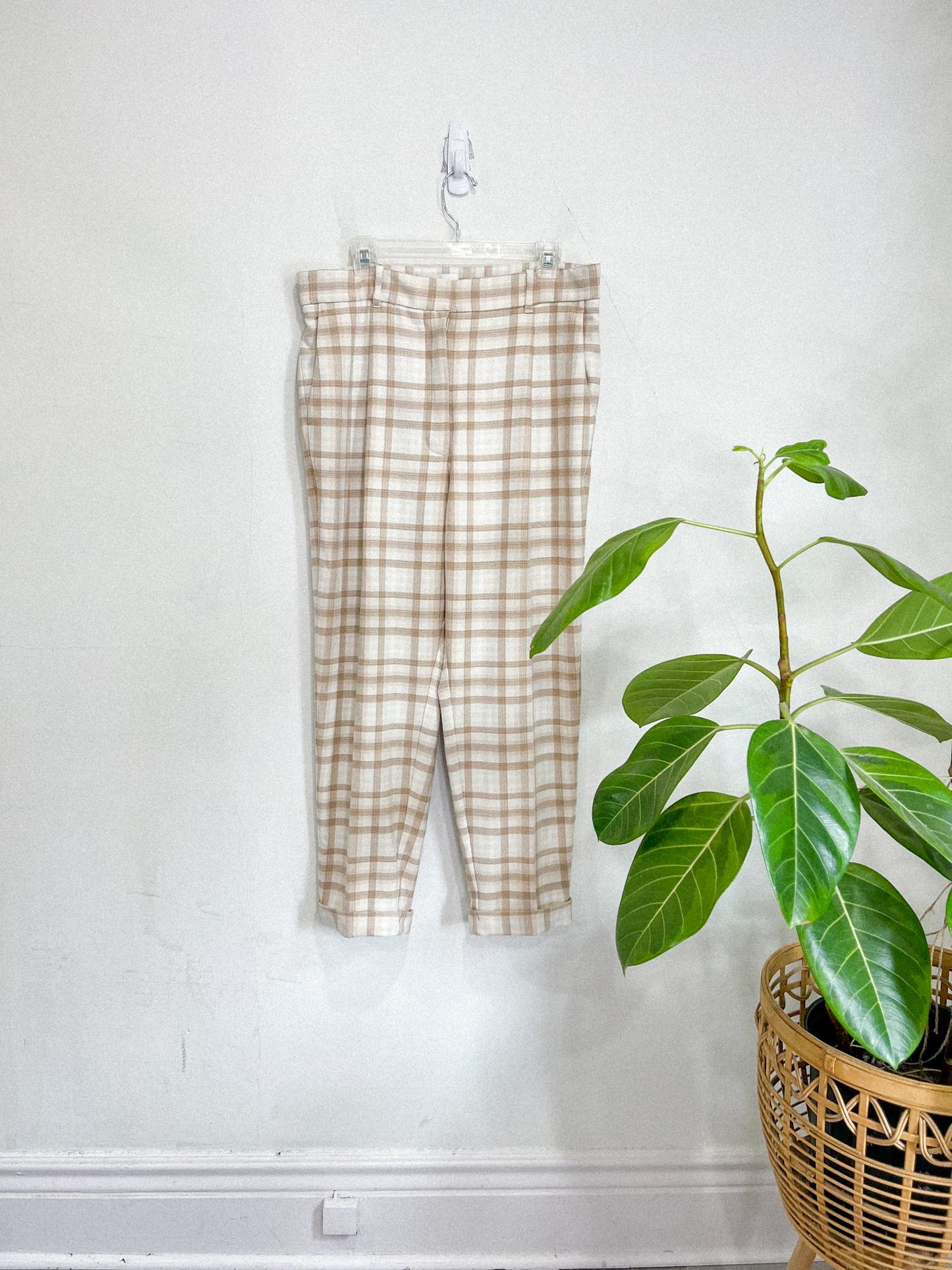 Wilfred Effortless Pant in Neutral Plaid (Size 14)