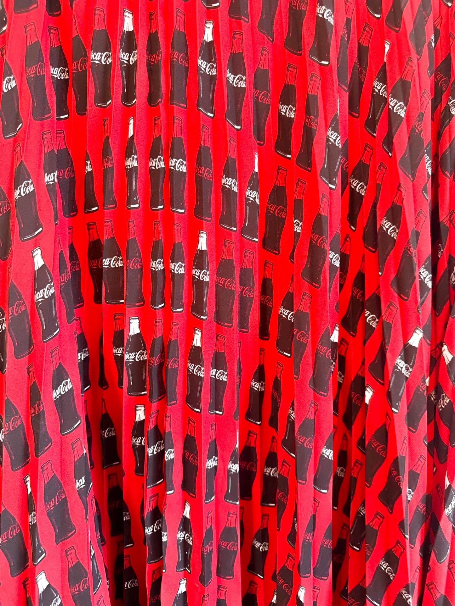 Jason Wu "Cola Bottle-Print Pleated Skirt in Red" (Size M/L)