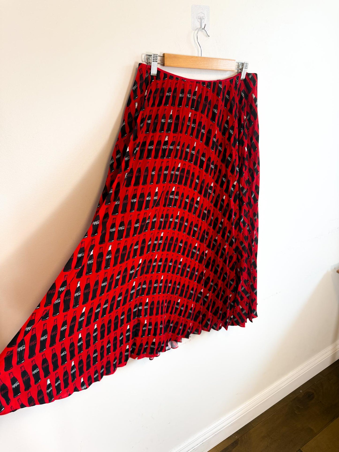 Jason Wu "Cola Bottle-Print Pleated Skirt in Red" (Size M/L)