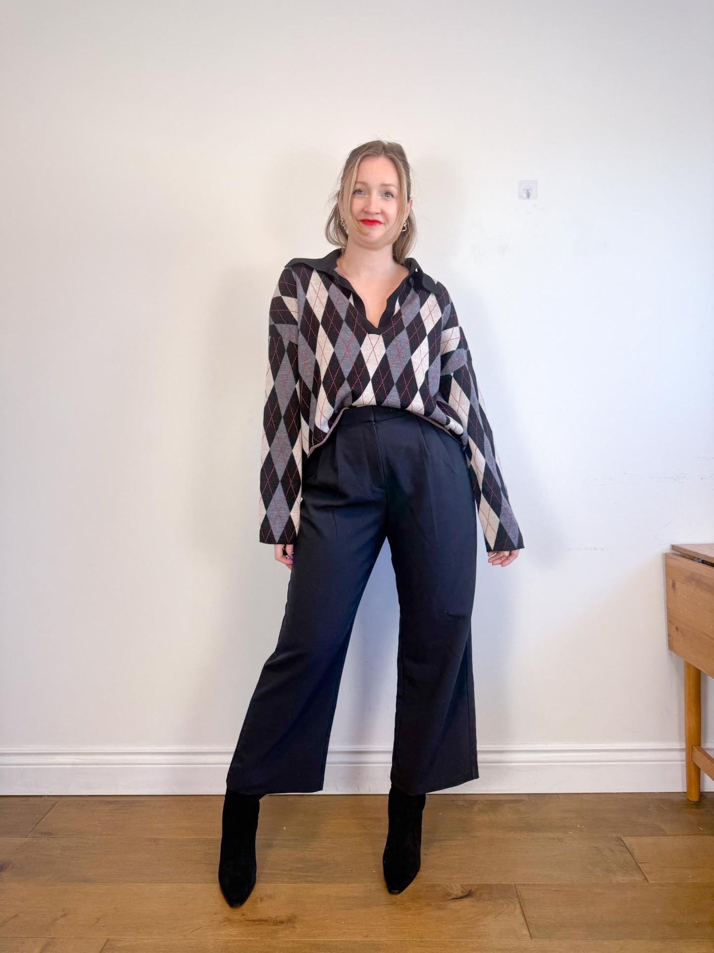 Abercrombie & Fitch High Rise Trousers in Black (Size 31)